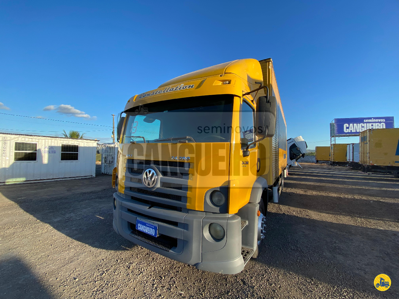 CAMINHAO VOLKSWAGEN VW 24280 Baú Furgão Truck 6x2 Seminovos Cangueiro Caminhões CARIACICA ESPÍRITO SANTO ES